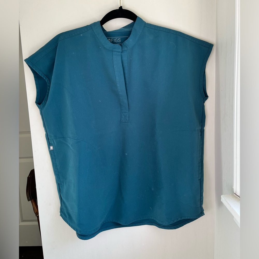 Figs Caribbean blue mandarin top small womens